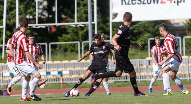 W czerwcu ubiegłego roku "Pasy" w Rzeszowie zremisowały 0:0, a w piątek wygrały 4:3.