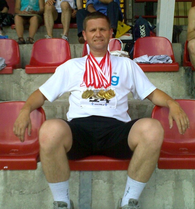 Piotr Płoskoński z Rusinowa zdobył 11 medali mistrzostw Polski weteranów w lekkiej atletyce