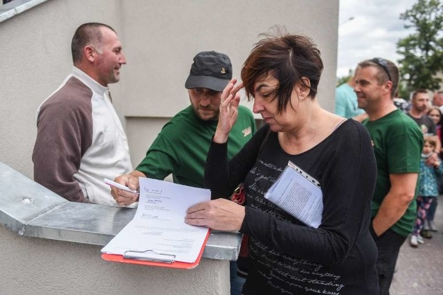 „Eksmisje stop” - to główne hasło protestu zorganizowanego przez stowarzyszenia działkowców