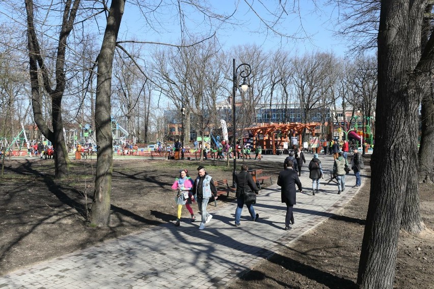 Mieszkańcy Zabrza mogą już korzystać z odnowionego Parku...