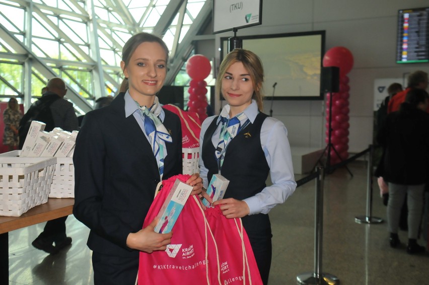 Wizz Air otworzył swoją bazę na lotnisku w Balicach. Oferuje pasażerom 18 tras z Krakowa