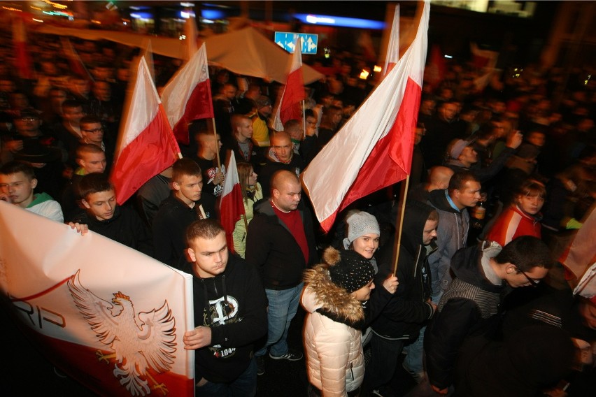 W marszu narodowców we Wrocławiu uczestniczyło ok. 8 tys....