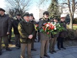 Obchody Narodowego Dnia Pamięci Żołnierzy Wyklętych w Radomiu. Była msza i uroczystości przed pomnikiem. Zobacz zdjęcia i wideo