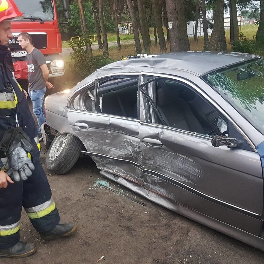 Zderzenie dwóch osobówek i TIR-a Białych Błotach [zdjęcia]