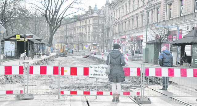 Prace w ul. Podwale potrwać mają do czerwca. Potem remontowane będą kolejne odcinki wokół Plant