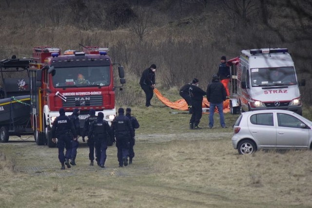 Wyniki sekcji zwłok nie dały jednoznacznej odpowiedzi, co do tożsamości ciała młodej kobiety, które wyłowiono z Warty w ubiegłą sobotę, 10 kwietnia