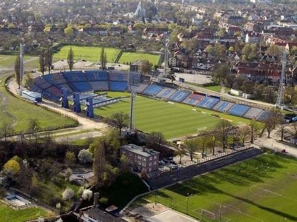 Stadion Pogoni będzie w sobotę świecił pustkami.