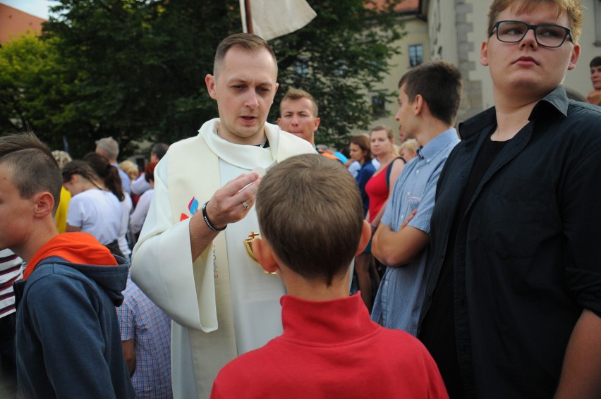 Wyruszyła 37. Piesza Pielgrzymka Krakowska [ZDJĘCIA]