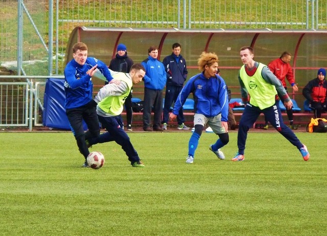 W meczu sparingowym dwóch przedstawicieli naszego regionu w Bałtyckiej trzeciej lidze, Gwardia Koszalin wygrała z Leśnikiem/Rossą Manowo 2:1.