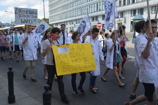 Protest lekarzy rezydentów w Warszawie