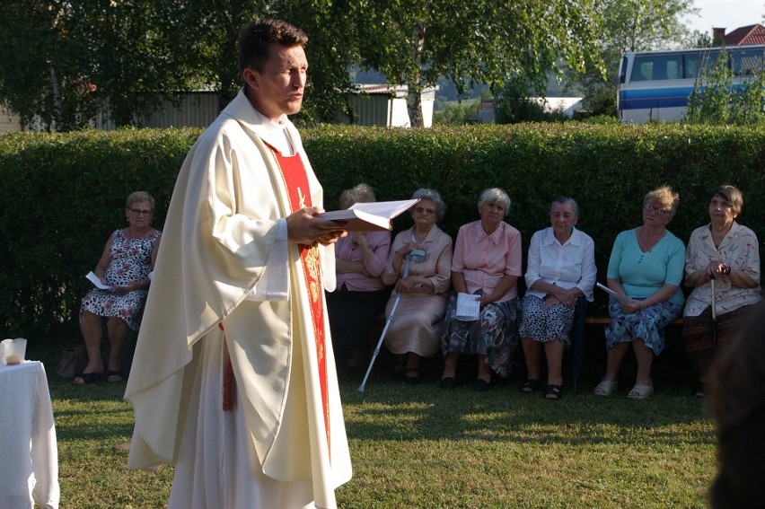 Mieszkańcy Stróżówki modlili się przy kapliczce o urodzaje