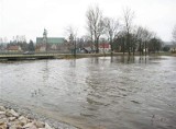 Poziom wód w rzekach w regionie spada. Stan alarmowy tylko na Kamiennej 