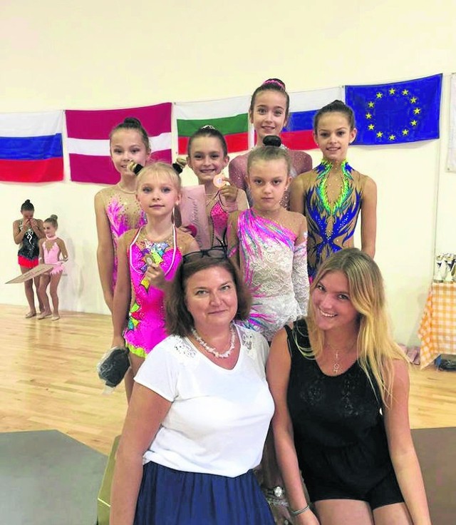 Anna Sokołowska (na dole z lewej) jest bardzo zadowolona ze swoich podopiecznych