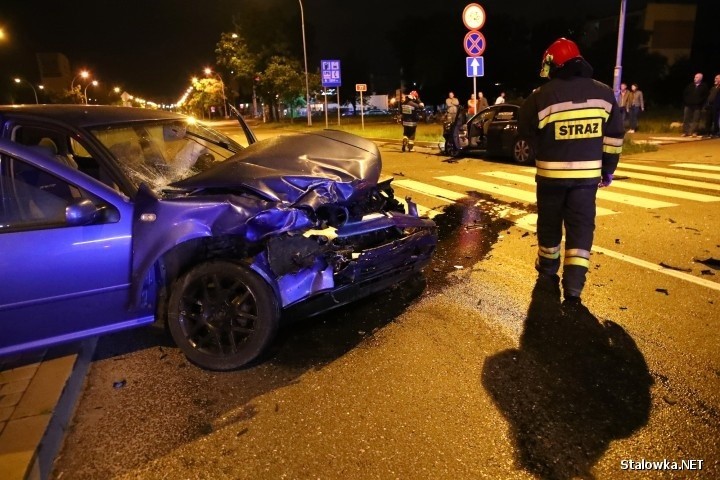 Kierowca audi spowodował w Stalowej Woli wypadek i uciekł, pasażerowie również! Poszukują ich policjanci (ZDJĘCIA)