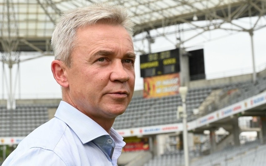 Trener Korony Kielce Mirosław Smyła zagra w kieleckich trójkach