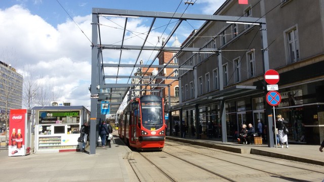 Wiata tramwajowa przy katowickim rynku