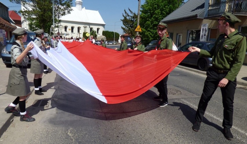 100 metrów na 100 lat Niepodległej. Taką flagę ma tylko Kazimierza Wielka!