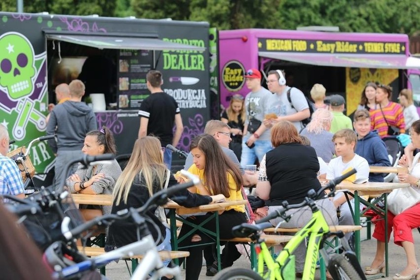 Do Sosnowca na zlot Food Trucków zawsze przyjeżdżają tłumy....