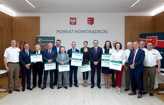 Kwotę ponad 9,5 mln zł dofinansowania otrzymały władze Powiatu Nowosądeckiego od Funduszu Leśnego na remonty dróg