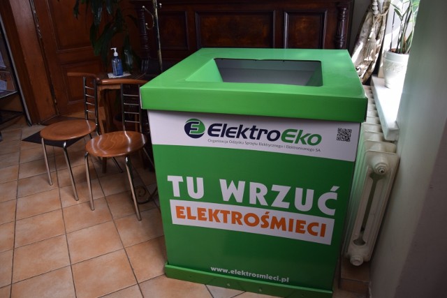 Biblioteka w Pruszczu przystąpiła do ogólnopolskiego programu "Moje miasto bez elektrośmieci". W placówce oddasz zużyty sprzęt elektroniczny