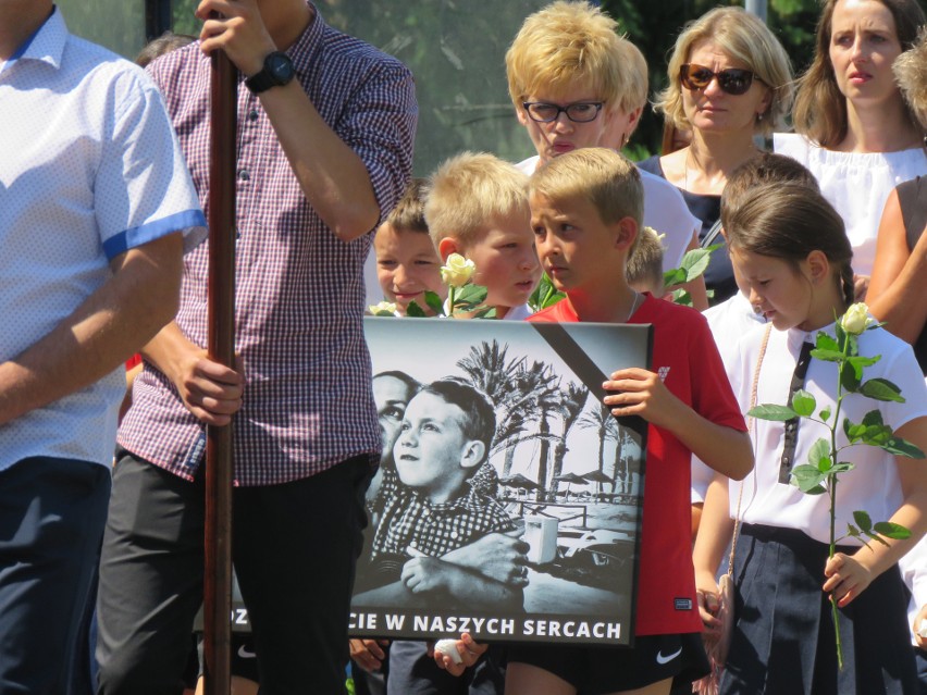 Uroczystości pogrzebowe w Wysokiej. Beatę i Kacperka żegnała...