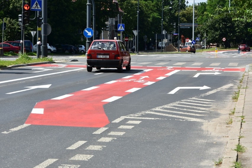 Nowe oznakowanie dla rowerzystów pojawiło się m.in. na ul....