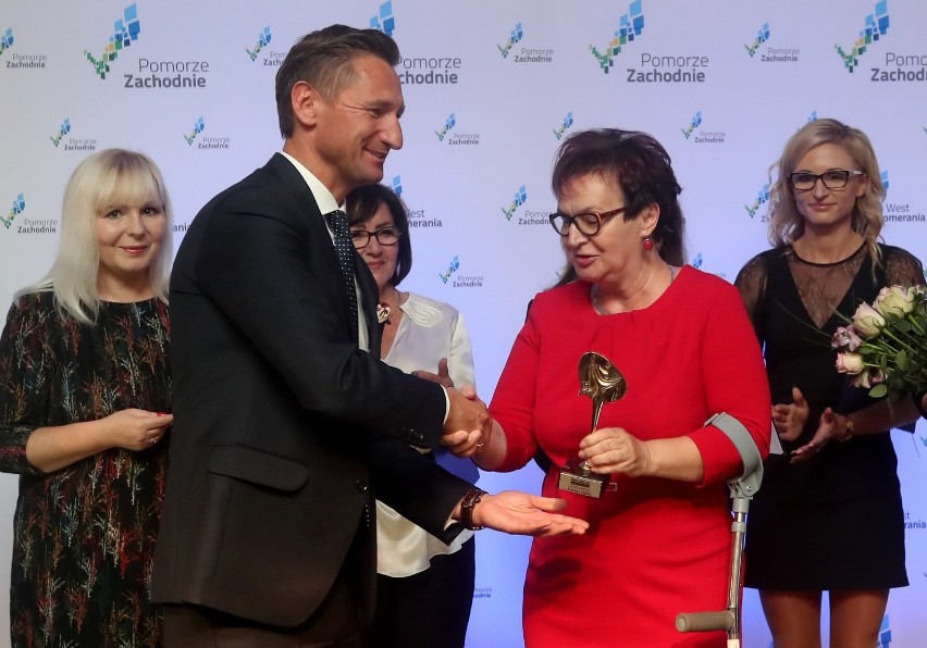 Wielka gala Kobieta Roku za nami. Danuta Szyksznian-Ossowska podwójną laureatką. Gratulujemy! [ZDJĘCIA, WIDEO]