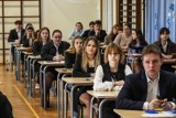 Matura 2023: Matematyka na poziomie rozszerzonym. Tutaj znajdziesz ODPOWIEDZI i ARKUSZE CKE. Stara formuła 2015