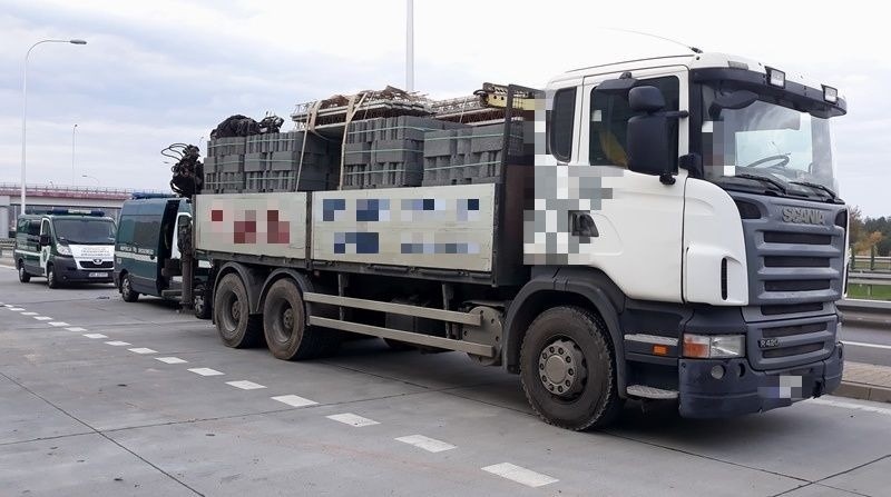 W Baraku zatrzymano ciężarówki z wieloma uchybieniami.