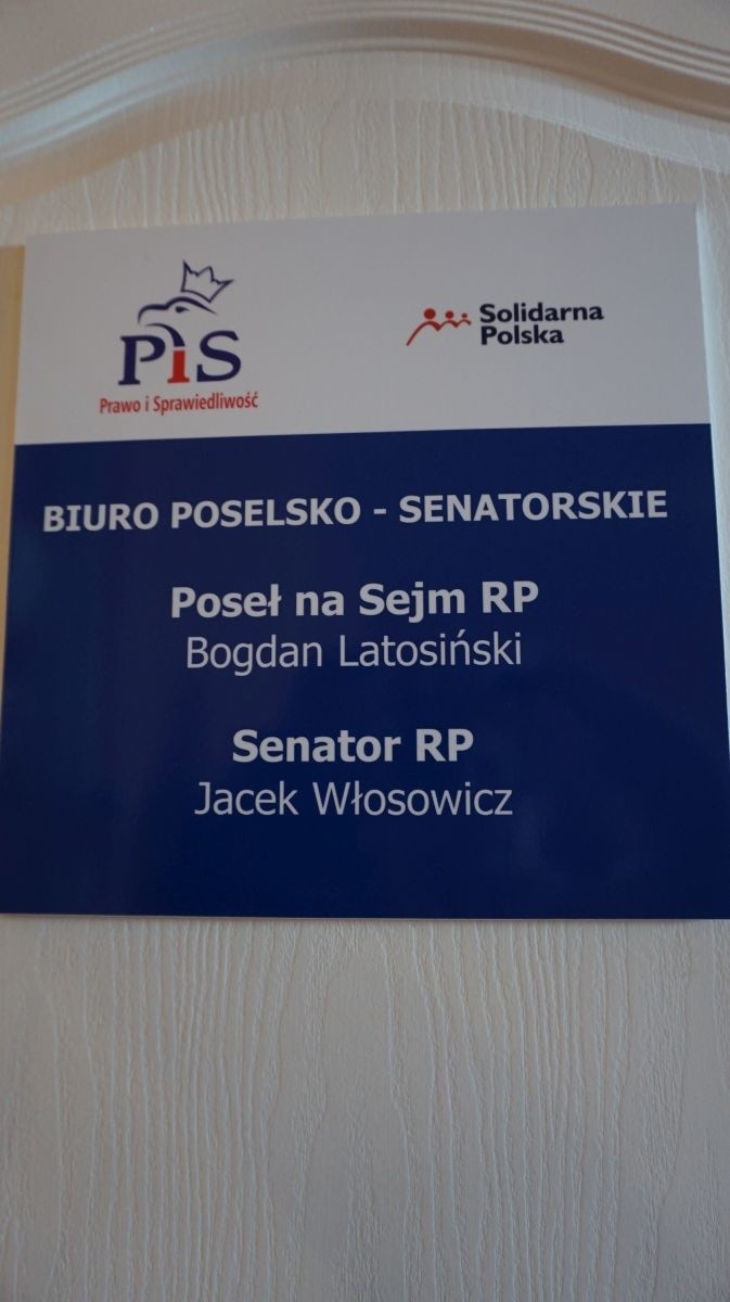 Senator Włosowicz i poseł Latosiński otworzyli wspólnie biuro w Busku-Zdroju