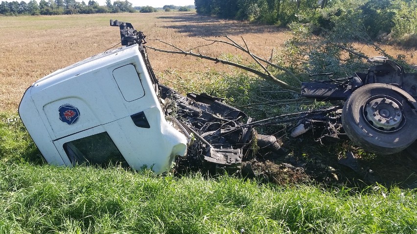 Wypadek w Mozolicach Dużych w gminie Sieciechów.