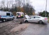 Nieoznakowany radiowóz wpadł w poślizg na "78" w Jaronowicach! Policjanci na badaniach