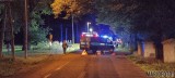 Nocny wypadek na DW 494 w Wędryni. Pijany kierowca i niepełnoletni pasażerowie trafili do szpitala