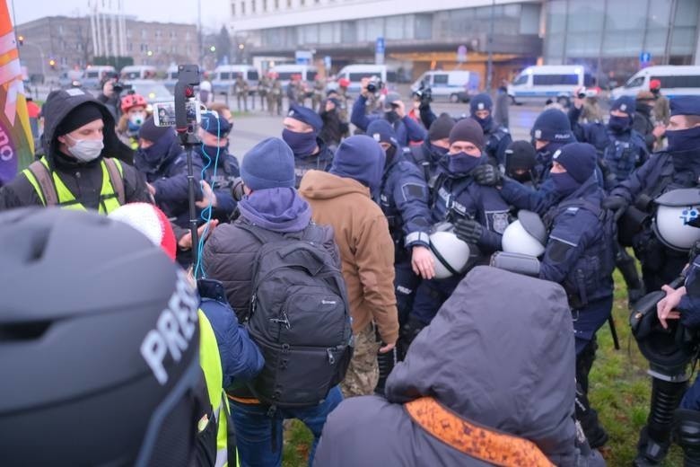 Warszawa. Górale biorą udział w strajku, który trwa w centrum stolicy