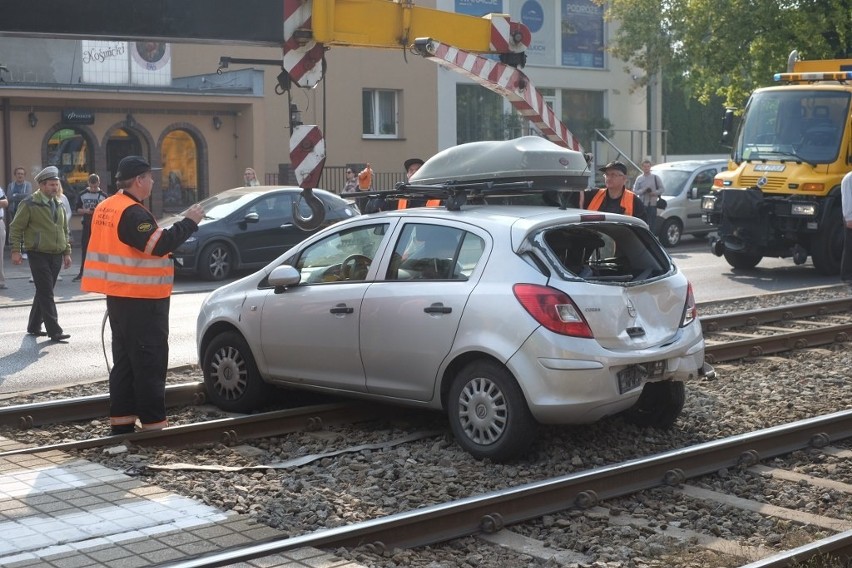 Grunwaldzka: Kobieta z dzieckiem potrącona na przejściu....