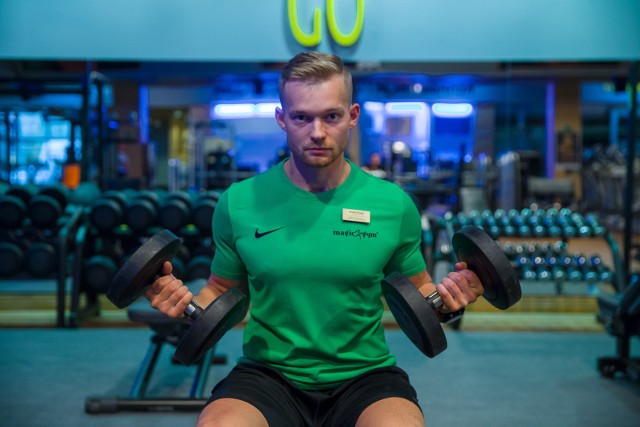 Jak efektywnie schudnąć? Trener personalny Marcin Kuczyński z siłowni Magic Gym radzi, jak to zrobić.