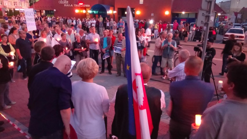 Protest opozycji w Tarnobrzegu odbył się w piątkowy wieczór.
