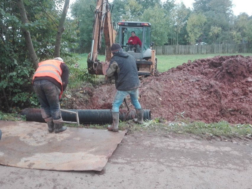 Rozrasta się kanalizacja w gminie Radoszyce. Jakie miejscowości obejmie kolejny etap rozbudowy?