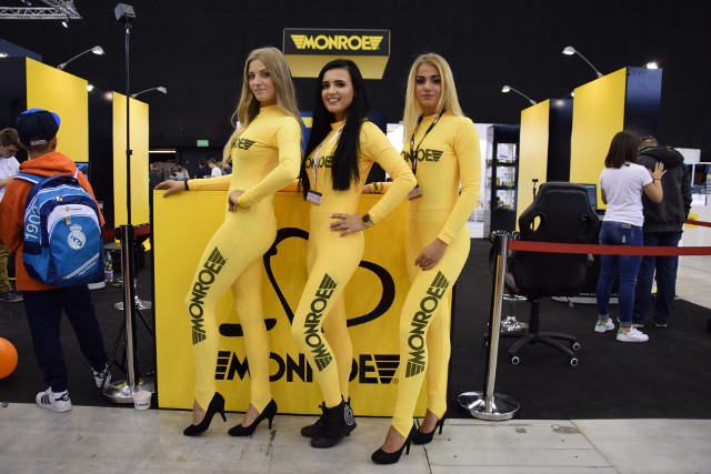 Piękne hostessy na targach motoryzacyjnych ProfiAutoShow 2018 w Katowicach.