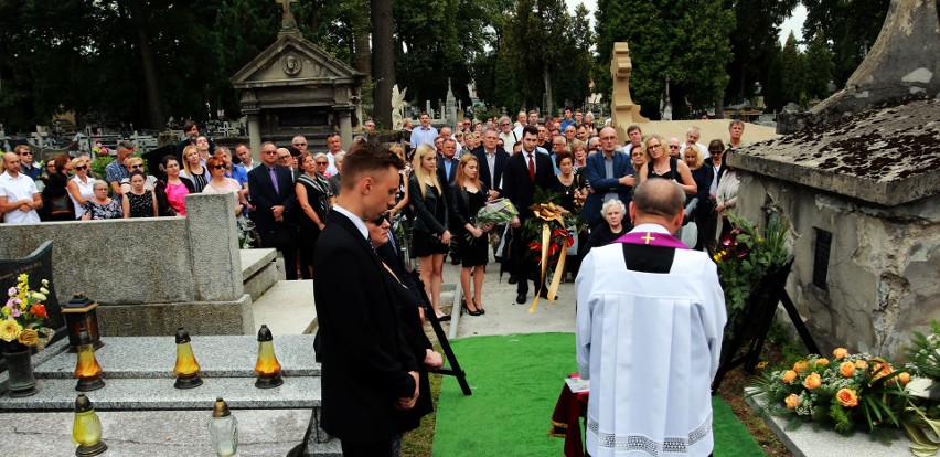 Sądeczanie i dziennikarze pożegnali redaktora Leszka Horwatha [ZDJĘCIA, WIDEO]