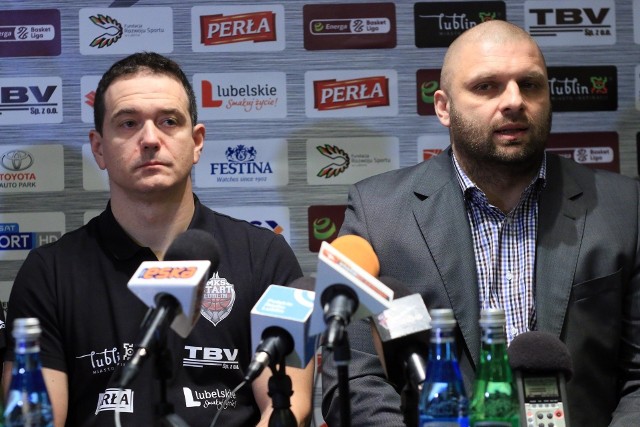 Arkadiusz Pelczar (z prawej), prezes Startu Lublin, twierdzi, że dobre wyniki drużyny w tym sezonie, to m.in. zasługa koncepcji prowadzenia zespołu przez trenera Davida Dedka (z lewej)