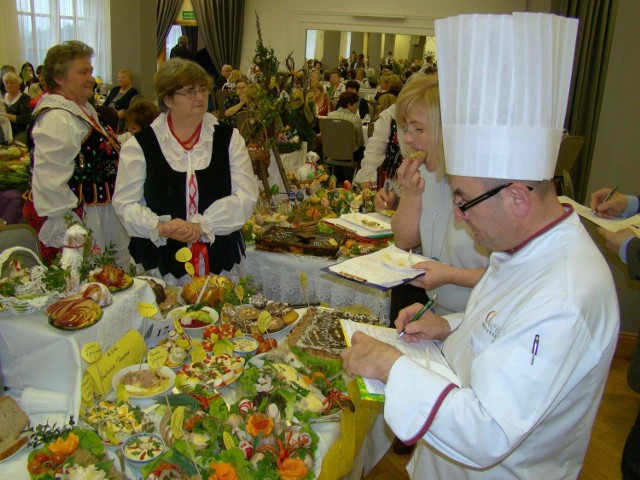 XV Konkurs Potraw Regionalnych - Stół Wielkanocny 2015 Stowarzyszenia Gospodyń Wiejskich z Andrychowa w hotelu Kocierz.