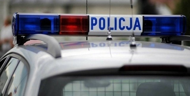 W Piekarach Śląskich 65-latek rzucił się z nożem na interweniujących policjantów