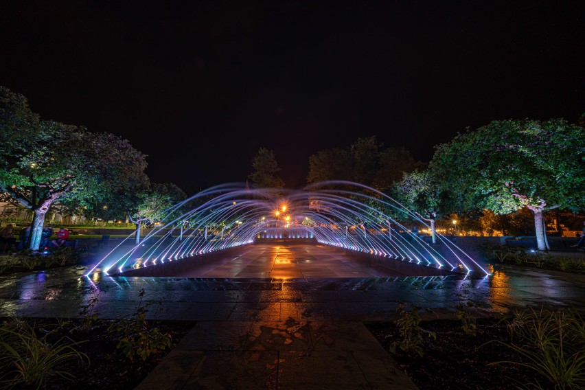 Krynica - Zdrój. Odnowiony Park Dukieta zachwyca wspaniałą fontanną [ZDJĘCIA]