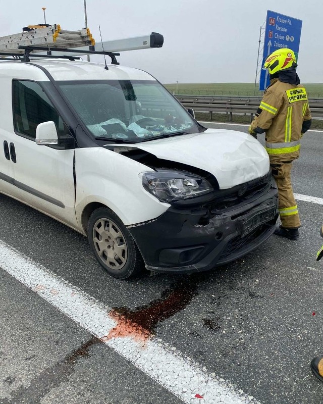 Autostrada A4. Zderzenie trzech samochodów osobowych