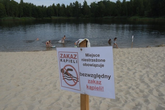 W lipcu, mimo bezwzględnego zakazu kąpieli na kąpielisku w Nowogrodzie Bobrzańskim, część mieszkańców decydowała się na ochłodę. Zakaz pływania związany był z brakiem ratowników