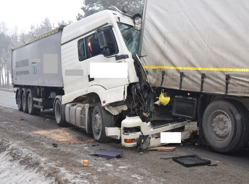 Wypadek w Karlinie pod Piotrkowem Trybunalskim. Nie żyje...