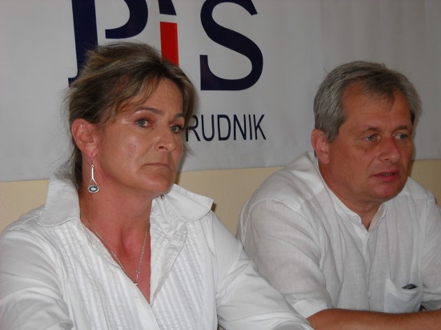 Katarzyna Czocha oraz poseł Sławomir Kłosowski z PiS.