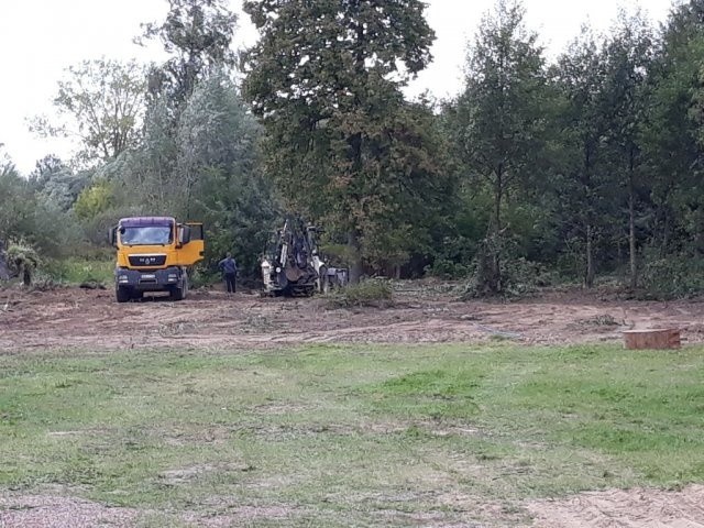 Ruszyła budowa hotelu nad Pilicą w Białobrzegach. Domcomnat porządkuje teren, wbicie łopaty w przyszłym roku