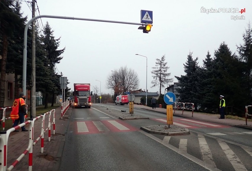Wypadek na przejściu dla pieszych w Rybniku: Kurier potrącił dziecko idące do szkoły ZDJĘCIA